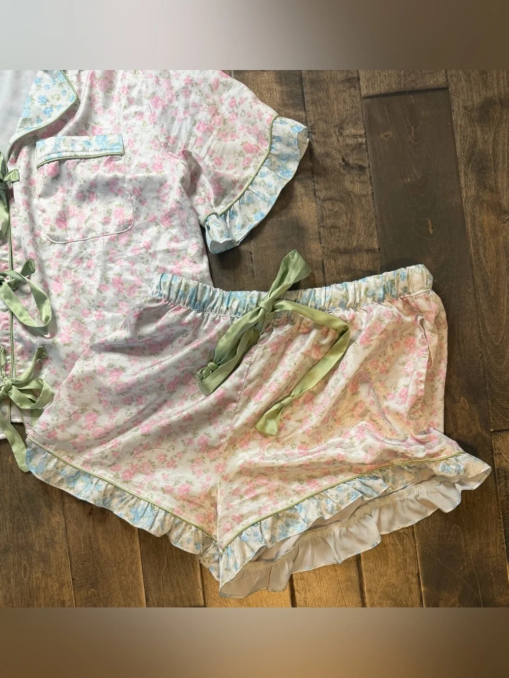 Arula Pink Floral Pajama Set Women’s Lounge Sleepwear Green Ribbon Tie Shorts